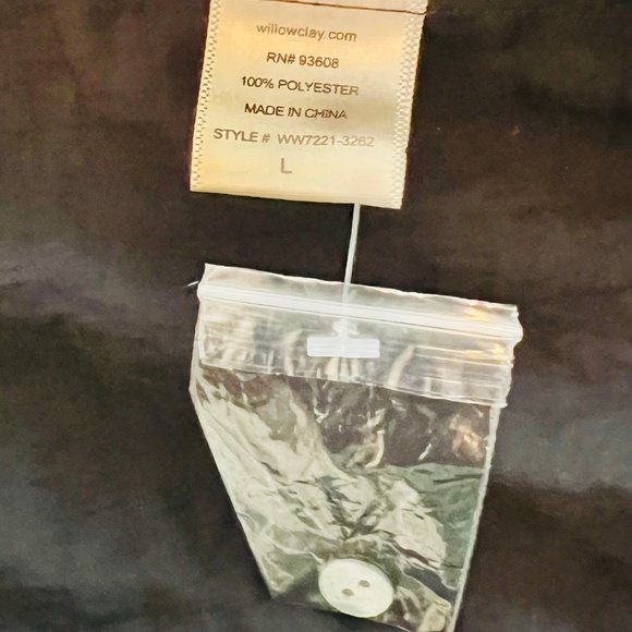 NWT Willow & Clay One Shoulder Long Sleeve Black Crinkle Satin Collar Blouse Top - Picture 6 of 7